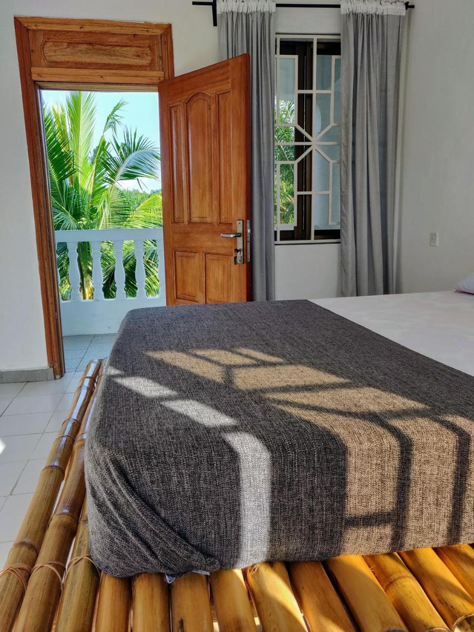 Serenity Haven Lodge Busua Exterior photo